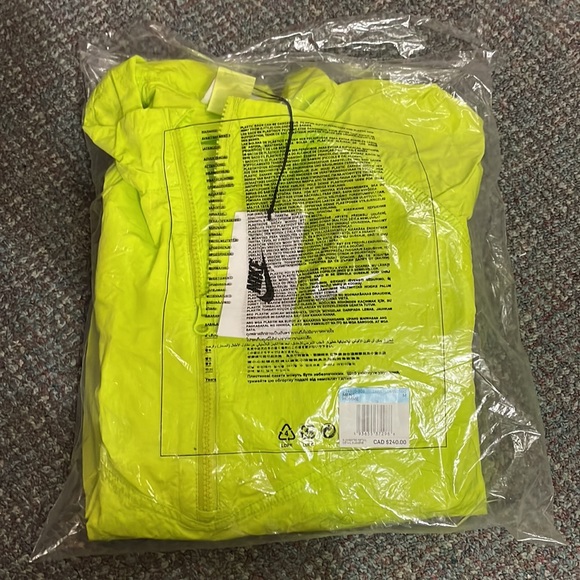 Nike windbreaker jacket - Picture 4 of 4